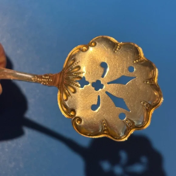 Sterling Silver antique vintage decorative slotted spoon - Picture 6 of 7